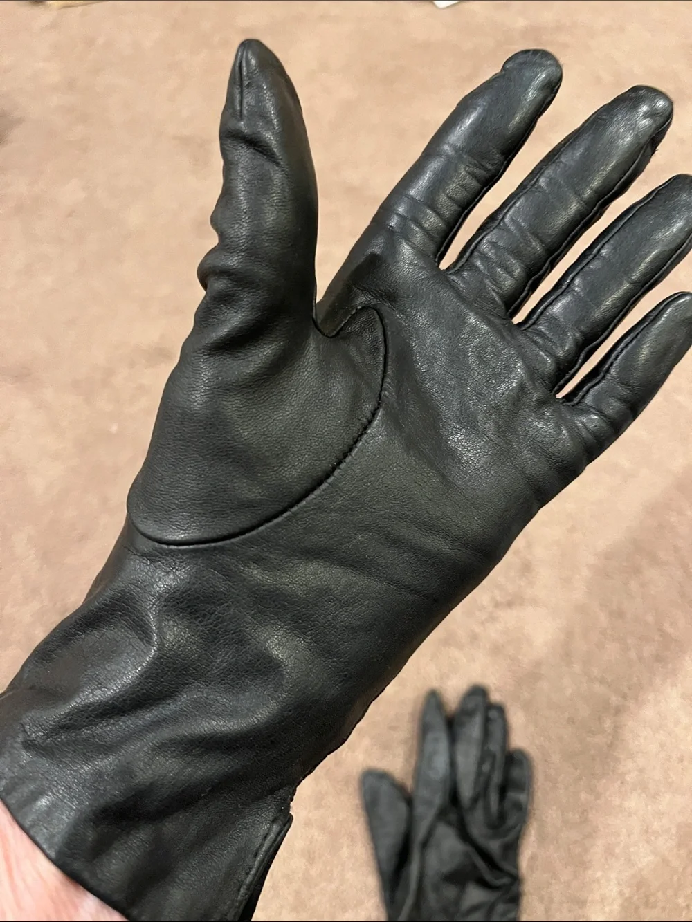 Fownes Classic Black Leather Gloves size small
